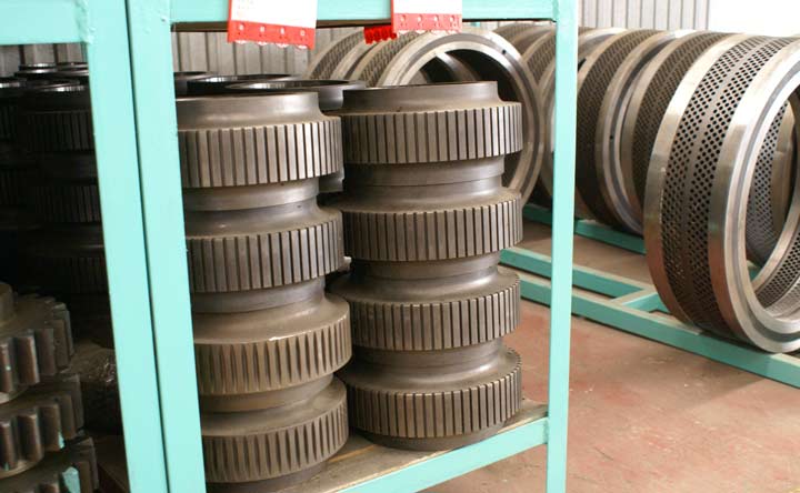 木屑顆粒機廠家壓輥圖.jpg 木屑顆粒機廠家壓輥圖.jpg